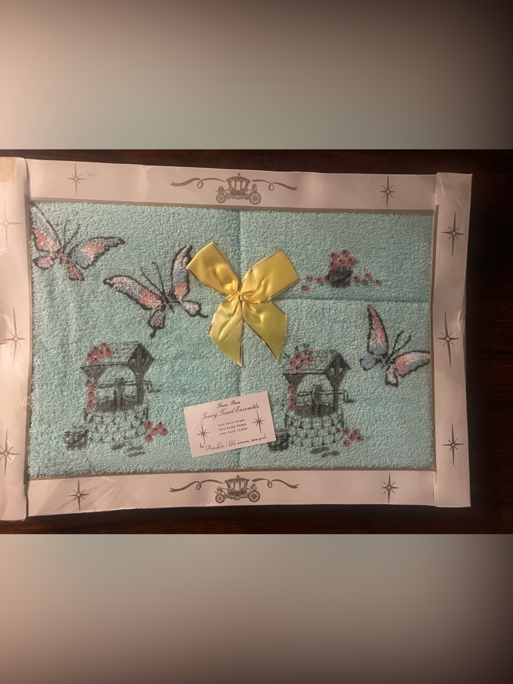 NWT Vintage Art Lin Fifth Avenue butterfly & wishing well Blue bath Towel Set
